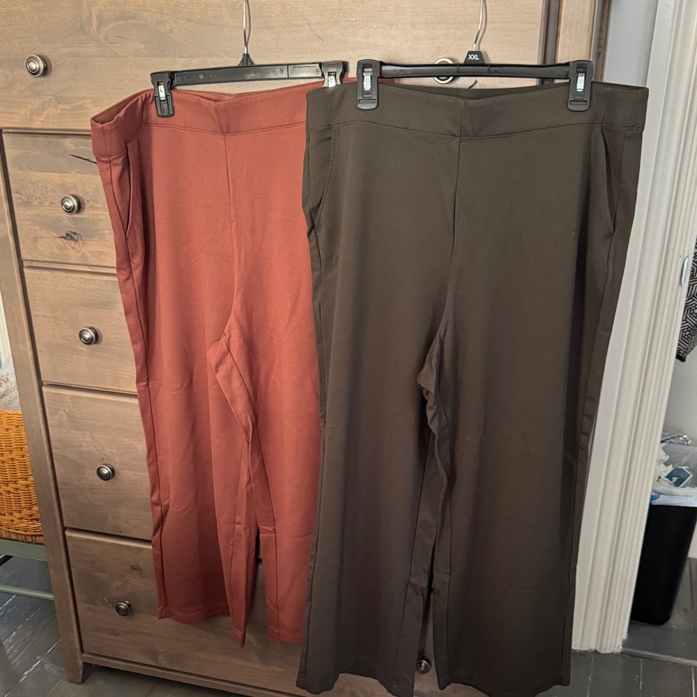 Max Studio Women's Wide Leg Pants in Rust and Olive